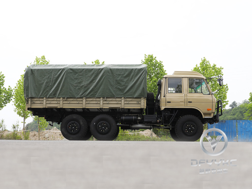 Donggfeng EQ2102N Off-Road Truck – 210HP Double-Row Desert Cargo Vehicle | Export Model | Air Conditioning with Tarpaulin