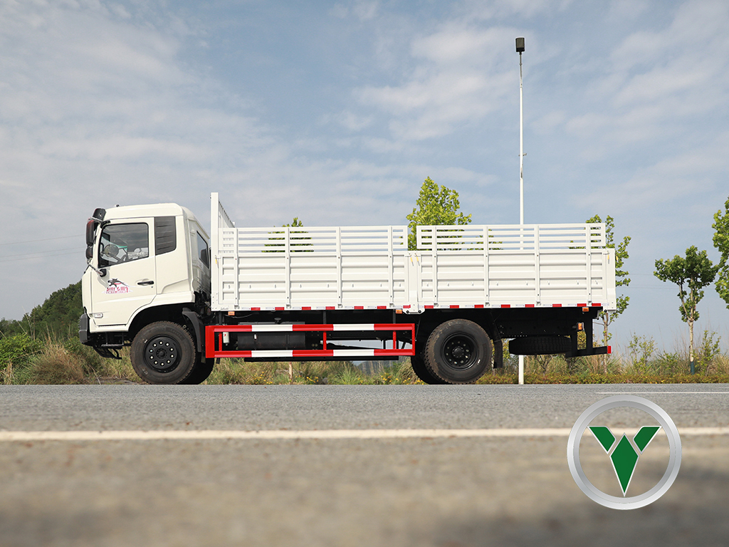 Four-wheel Drive Off-road Truck Chassis Dongfeng 4*4 Special Vehicle Shape Truck Dump Truck Wholesale Mountain Forest Off-road Vehicle Structure All-wheel Drive Special Vehicle Wholesale 210 Large Str
