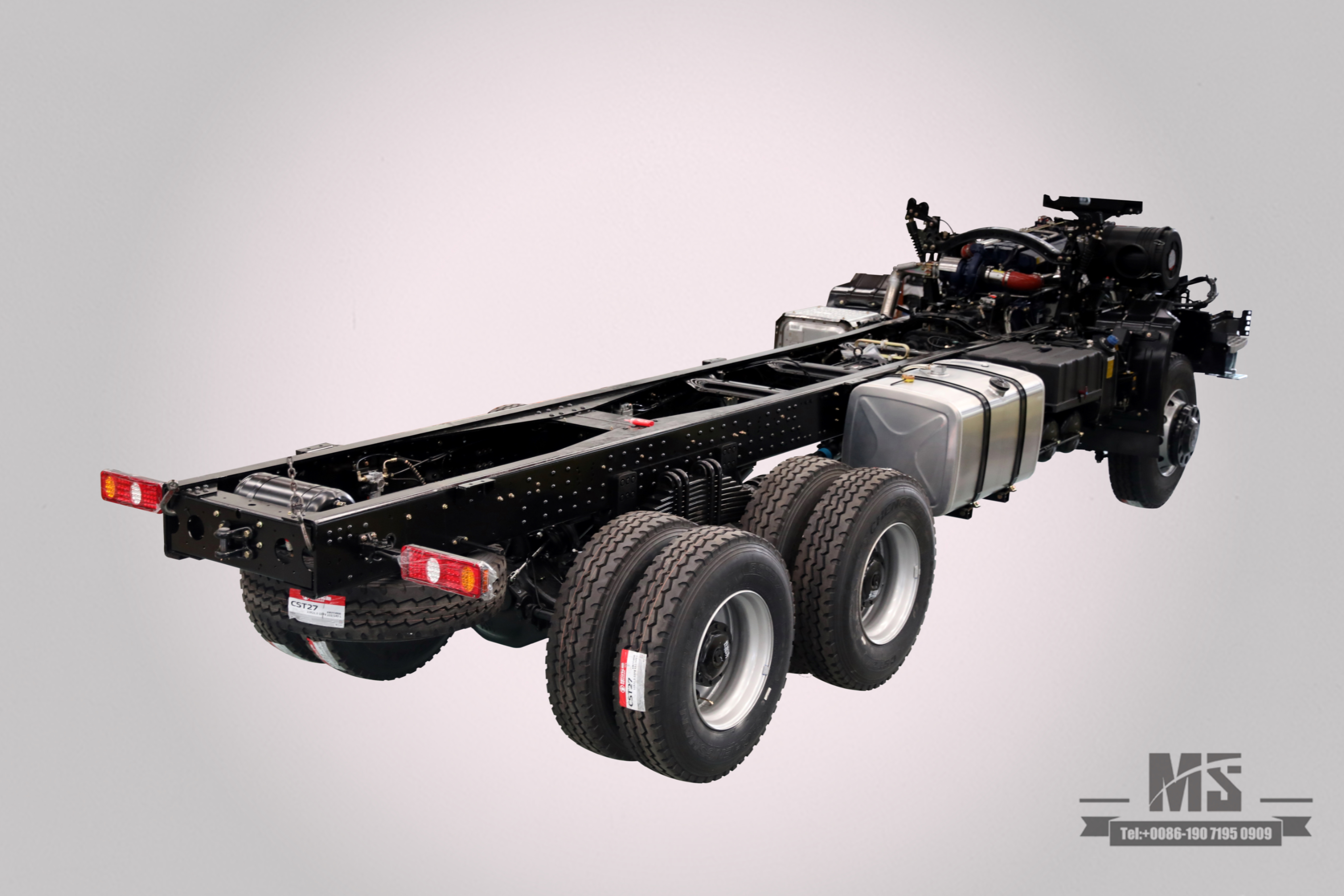 Dongfeng 350 HP three-axle truck 25 tons class III chassis_export heavy-duty chassis_8 meters rear eight-wheel truck chassis conversion