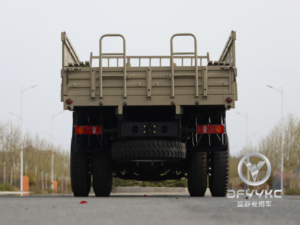 4x2 Off-Road Tip Truck | Cummins B190 33 (140KW) | 10T Rear Axle | 300L Fuel Tank