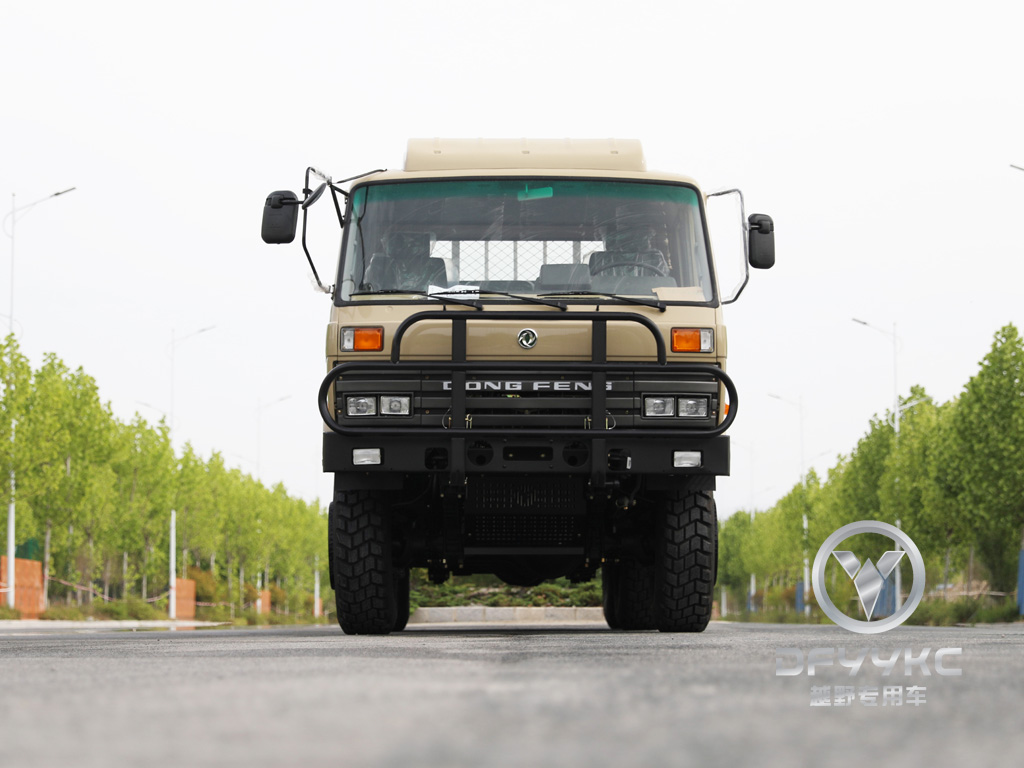 Donggfeng EQ2102N Off-Road Cargo Truck – 210HP Double-Row Desert Cargo Vehicle | Export Model | Air Conditioning with Tarpaulin