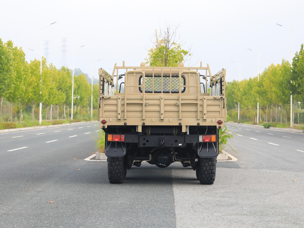 6x6 Dongfeng EQ2082 SingleRow Cab Trucks 6WD Off-roacCargo Truck 