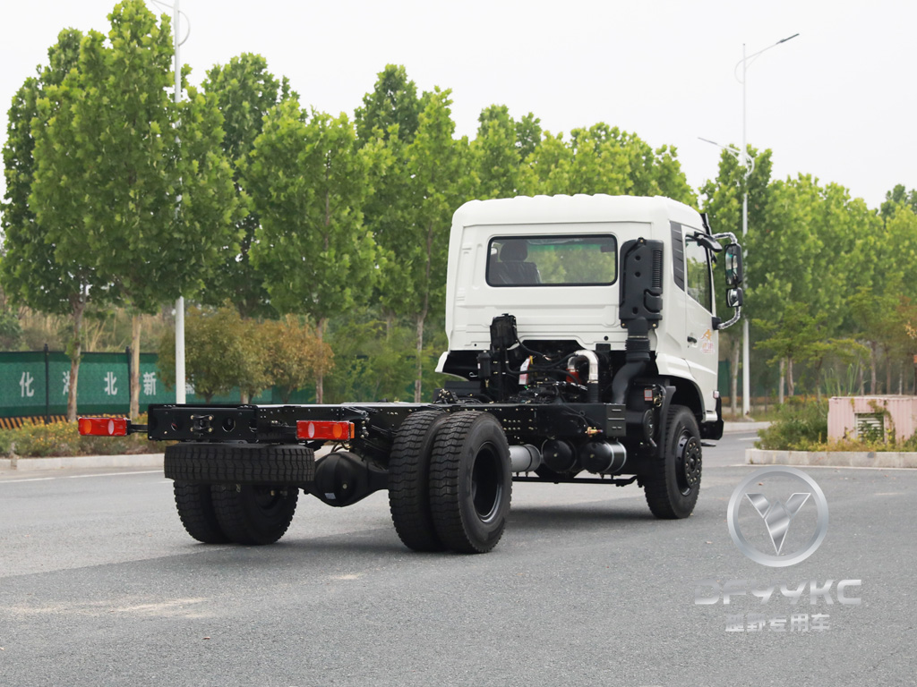 Dongfeng conventional one and half row chassis | All-wheel drive special vehicle modification 210 horsepower chassis | Made in china chassis | Single-axle off-road chassis | 