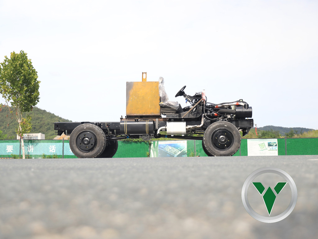 8-Ton 4x4 Chassis with Independent Front Suspection | Unmatched Off-Road Capability & Ride Comfort