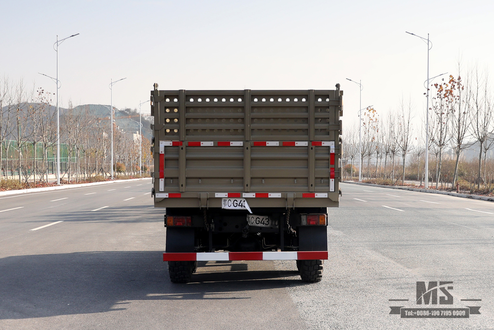 Dongfeng EQ240 Off-road Truck_China Second Automobile Group’s classic pointed Truck_Six-wheel drive 170 horsepower truck configuration