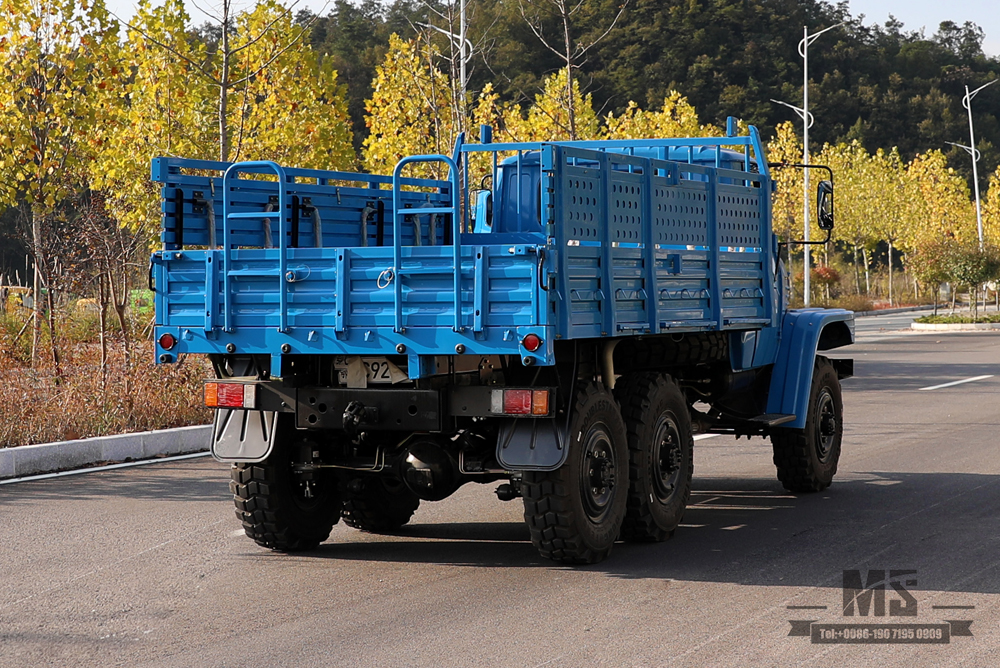 170 hp EQ2082_Dongfeng six-wheel drive EQ2082 off-road special truck_Double glass 240 transport vehicle_6×6 pointed 25Y truck export special vehicle