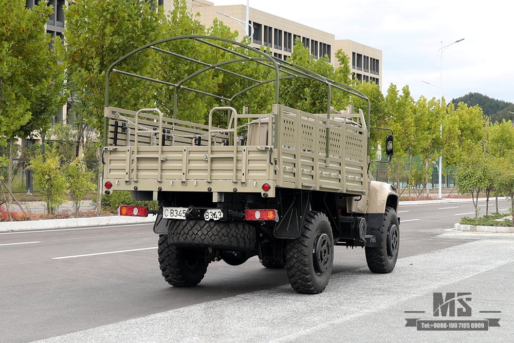 4*4 Dongfeng Cargo Truck_190 hp Long-head 2.5T Off-road Truck with Winch_Four Wheel Drive Long-distance Truck Export Special Purpose Vehicle