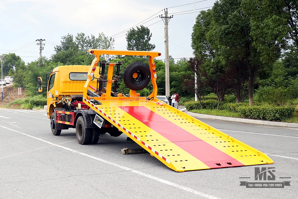 Dongfeng 4*2 Wrecker With 3 Tons Semi-floor Clearing Plate Dongfeng Road Rescue Clearance Vehicle Export Special Tow Truck