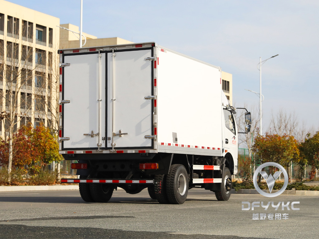 Four-wheel Drive 15 Cubic Meter Refrigerated Truck | Cold Chain Transport Truck | Meat Refrigeration Truck | Fresh-keeping Truck |