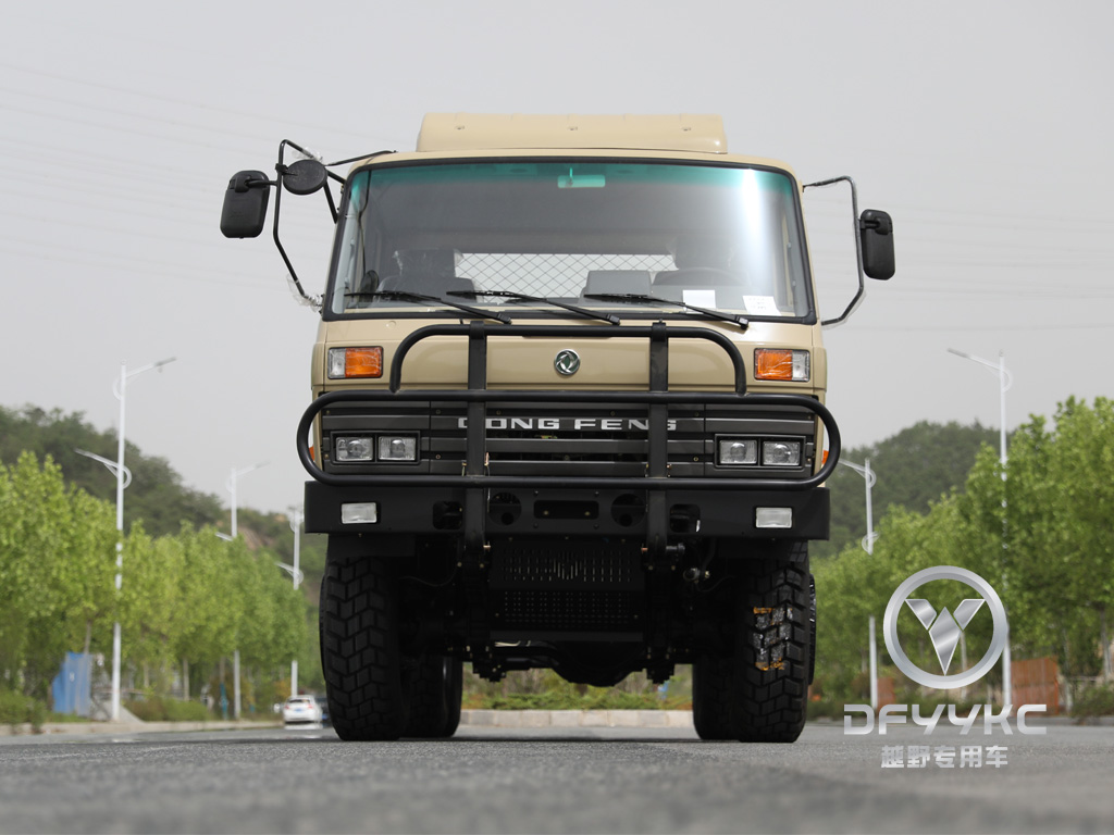 Donggfeng EQ2102N Off-Road Truck Chassis– 210HP Double-Row Desert Cargo Vehicle | Export Model | Air Conditioning with Tarpaulin
