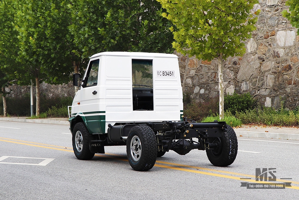 113hp Four Wheel Drive Iveco Chassis Small 4*4 Off Road Iveco Short Head Multifunctional Chassis 4WD Export Special Vehicle Chassis Customised Conversion