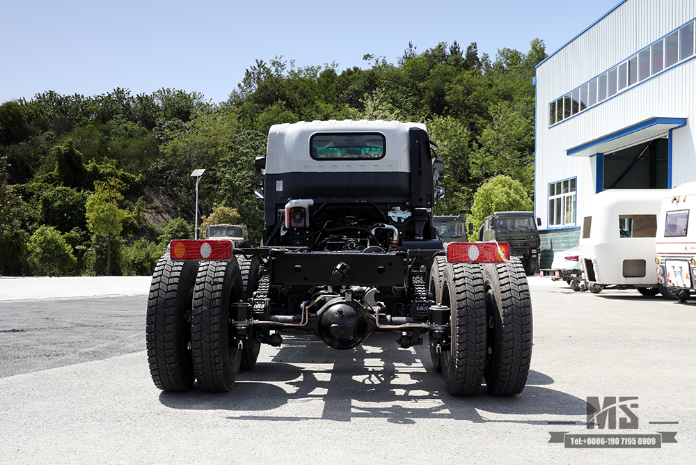 5T 6WD Light Truck Chassis_6*6 260hp Diesel Off-road Truck Chassis_"Bobcat" Dongfeng Six Wheel Drive Truck Chassis for Sale_Export Special Purpose Vehicle