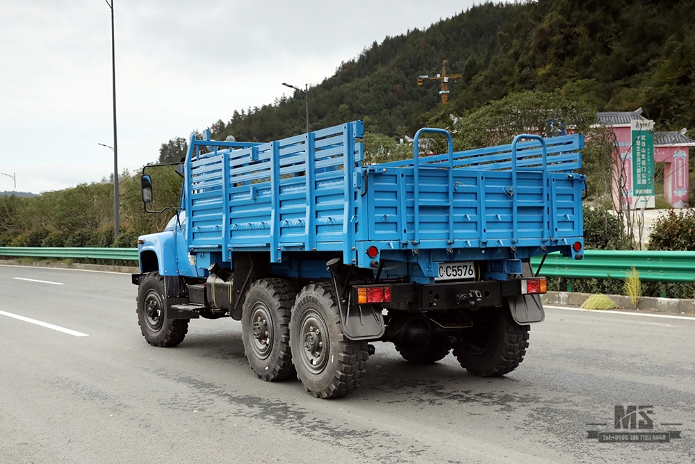 170 hp Dongfeng Six-wheel drive EQ2082_6*6 Single Row Pointed Head Off-road Special Truck_240 Transport Vehicle_6×6 pointed 25Y Truck Export Special Vehicle