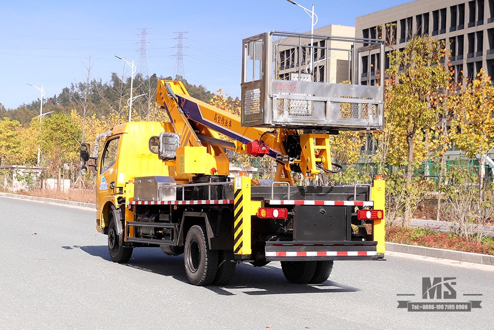 Dongfeng 4*2 Light Truck Tip Off-road Lift Truck_Small Lift trimming Sanitation Truck_Export Special Micro Vehicle