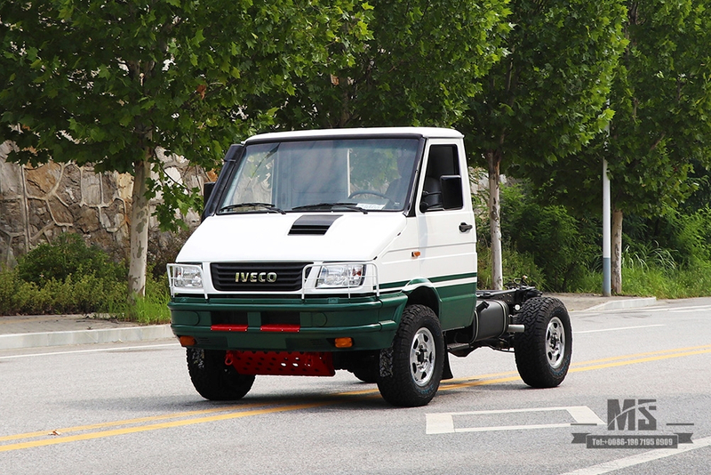 113hp Four Wheel Drive Iveco Chassis Small 4*4 Off Road Iveco Short Head Multifunctional Chassis 4WD Export Special Vehicle Chassis Customised Conversion