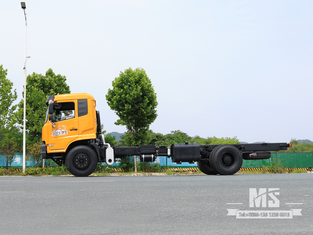 Dongfeng 4&times;4 Flathead Truck Chassis_4*4 260hp Flat Head Truck Four Wheel Drive Chassis for Sale_ Special Export Trucks Chassis 