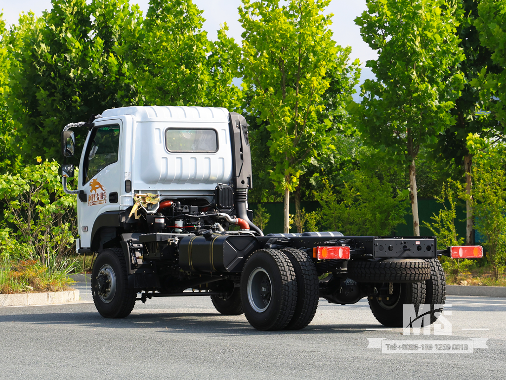 Dongfeng 4&times;4 Flat-head Chassis_4*4 150HP Conventional Truck Four Wheel Drive Chassis for Sale_ Special Export Chassis 
