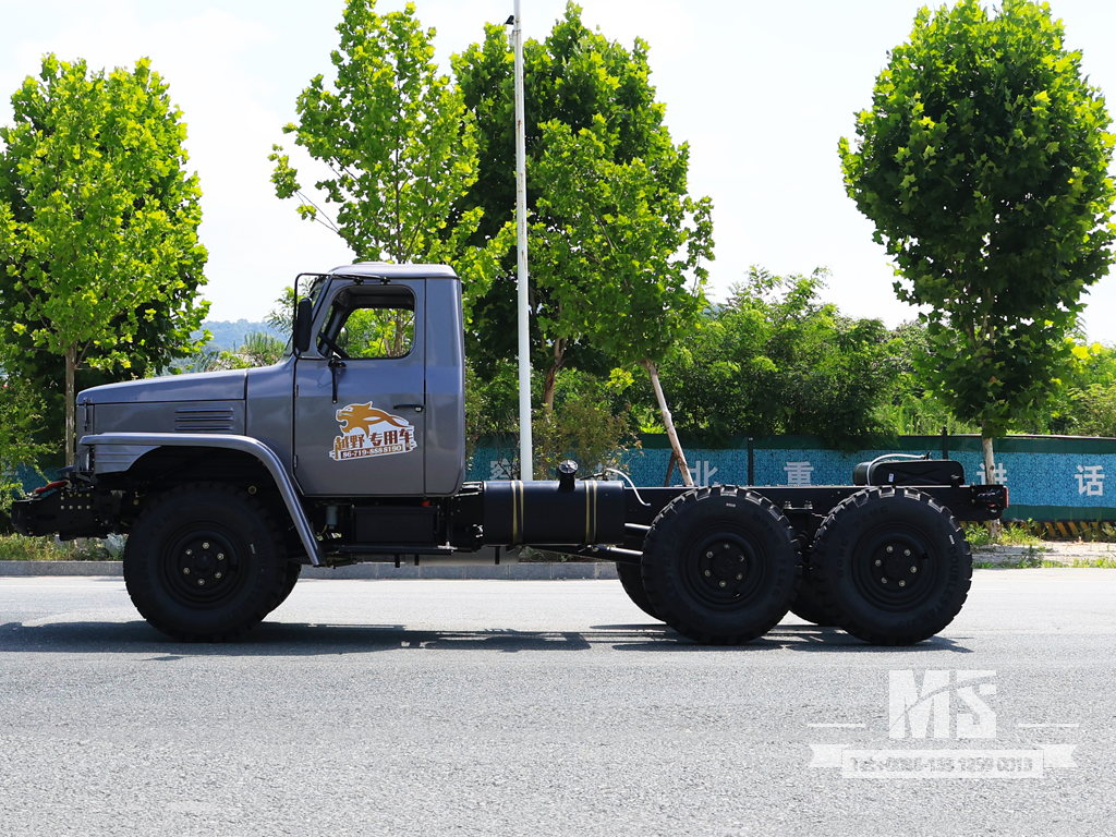 Dongfeng 6&times;6 Silver Gray EQ2082 Chassis_6*6 170HP Conventional Truck Six Wheel Drive Chassis for Sale_ Special Export Chassis 