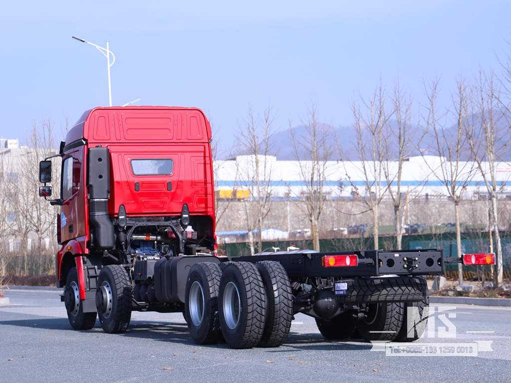 Dongfeng 8&times;4 Stake Body Truck Chassis_8*4 500HP Truck Chassis for Sale_ Special Export Chassis 