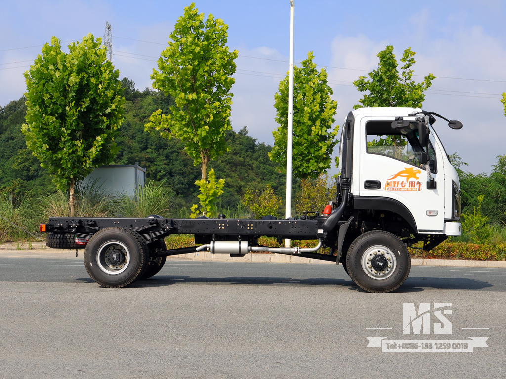 Dongfeng 4&times;4 Flat-head Chassis_4*4 150HP Conventional Truck Four Wheel Drive Chassis for Sale_ Special Export Chassis 