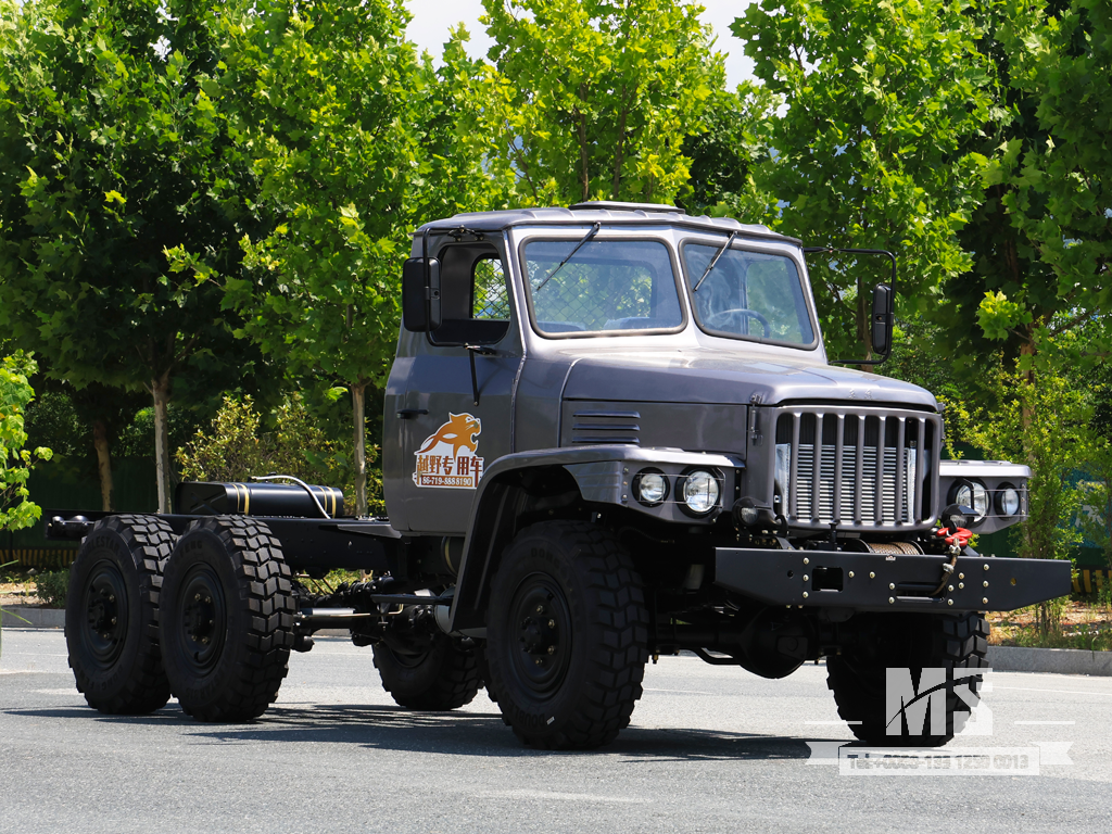 Dongfeng 6&times;6 Silver Gray EQ2082 Chassis_6*6 170HP Conventional Truck Six Wheel Drive Chassis for Sale_ Special Export Chassis 