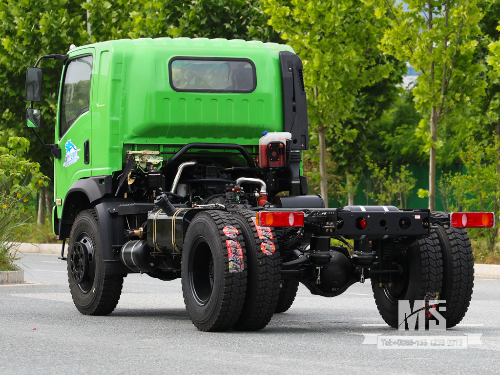 Dongfeng 4&times;4 Chassis_4*4 170hp Flat Head Truck Four Wheel Drive Chassis for Sale_Export Special Vehicle Chassis 