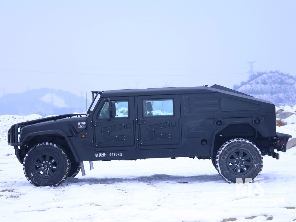 Dongfeng Mengshi 6 Ton Four-wheel-drive M50 Hardcore Off-roader 