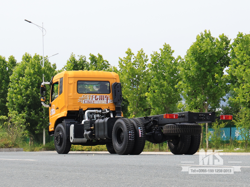 Dongfeng 4&times;4 Flathead Truck Chassis_4*4 260hp Flat Head Truck Four Wheel Drive Chassis for Sale_ Special Export Trucks Chassis 