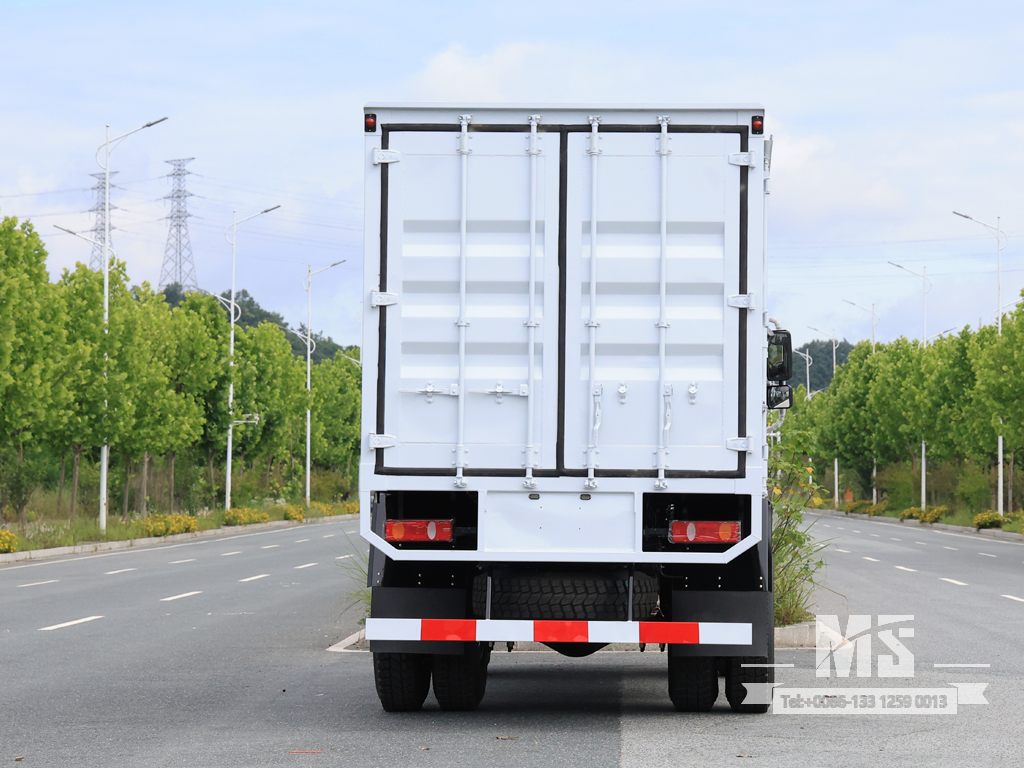 Dongfeng 18 Ton White 4&times;2 Flat-head Box Truck (210 HP) | Export Special Vehicle 