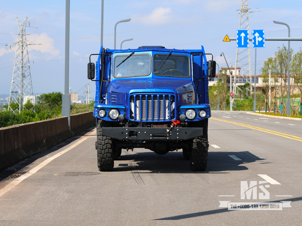 Export-Only Dongfeng 8-Ton Six-Wheel Drive Long Nose Cargo Truck Equipped with 170 HP Engine