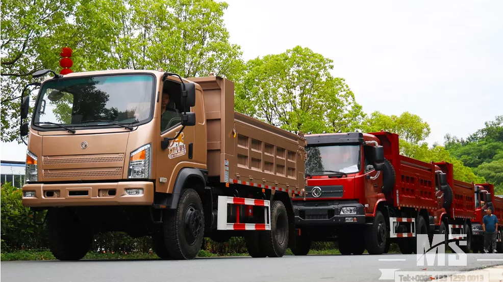 A Batch of Mine Dump Trucks Departs for Myanmar.