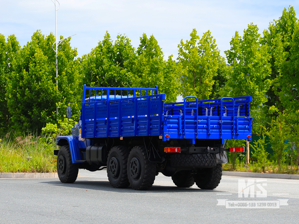 Export-Only Dongfeng 10-Ton Six-Wheel Drive Long Nose Cargo Truck Equipped with 190 HP Engine